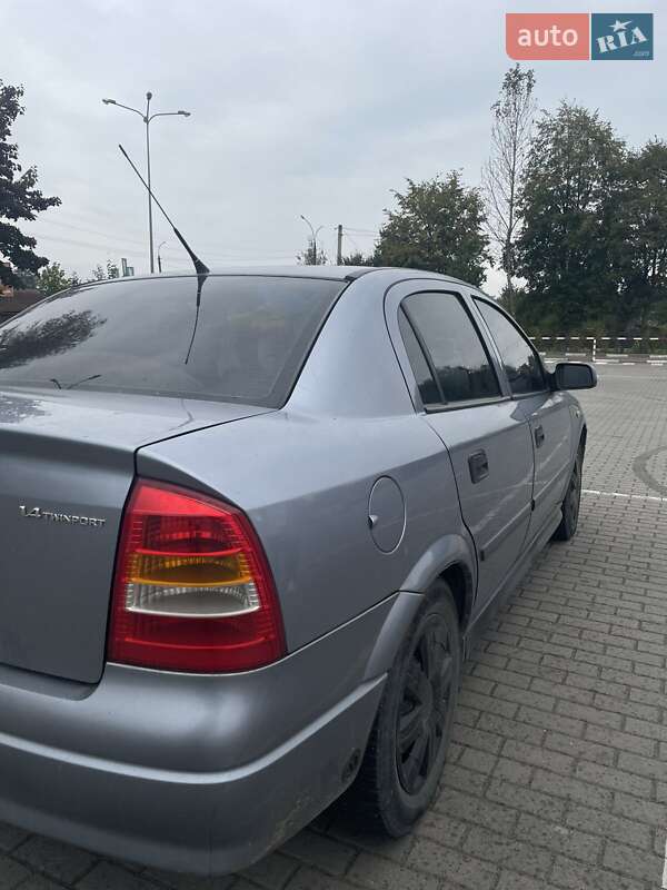 Хэтчбек Opel Astra 2006 в Коломые