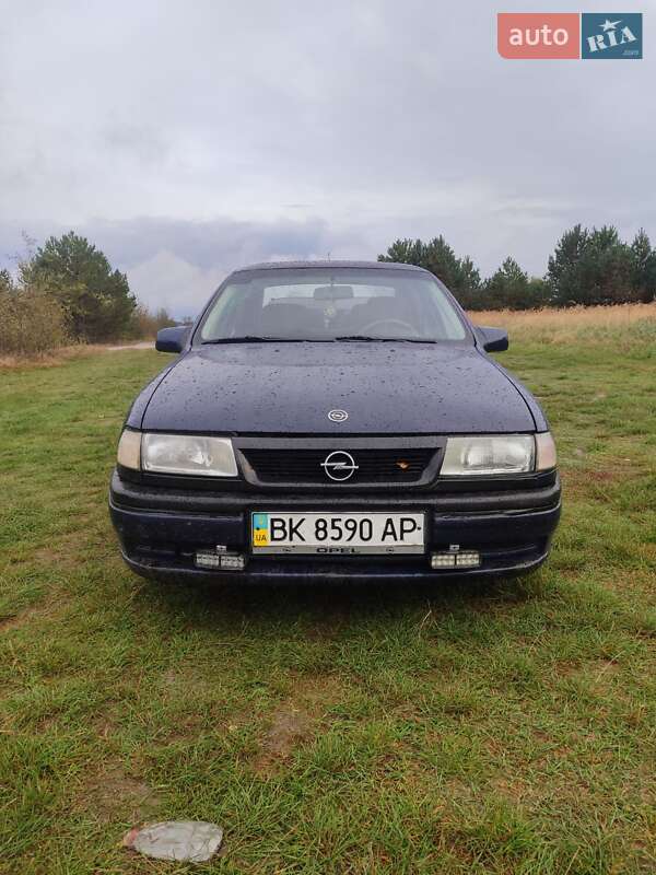 Седан Opel Astra 1993 в 