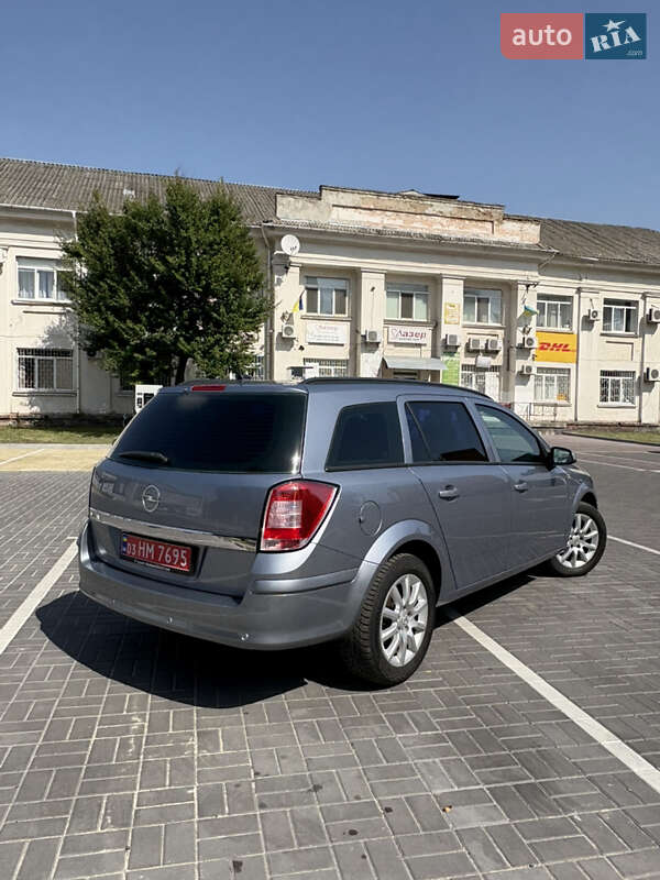 Универсал Opel Astra 2010 в Белой Церкви