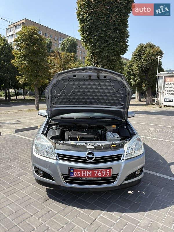 Универсал Opel Astra 2010 в Белой Церкви