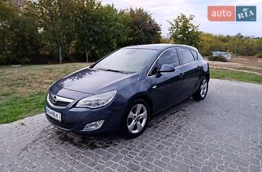 Хэтчбек Opel Astra 2010 в Харькове