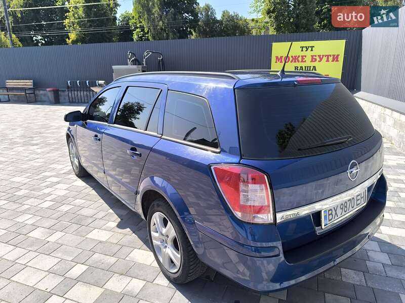 Универсал Opel Astra 2009 в Шепетовке