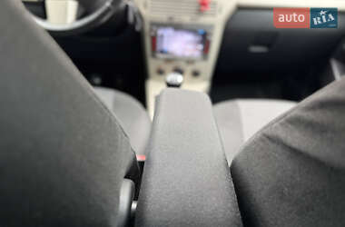 Универсал Opel Astra 2008 в 