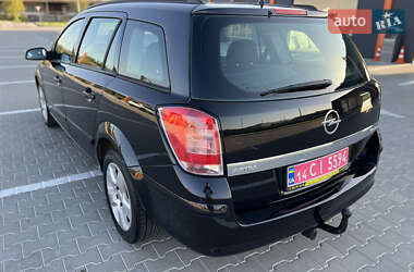 Универсал Opel Astra 2005 в 