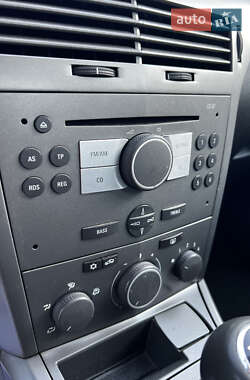 Универсал Opel Astra 2005 в 