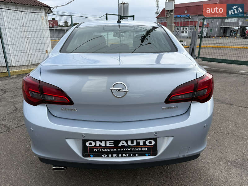 Седан Opel Astra 2017 в Киеве