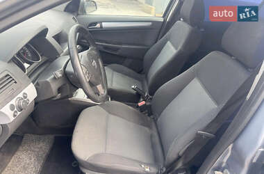 Универсал Opel Astra 2006 в 