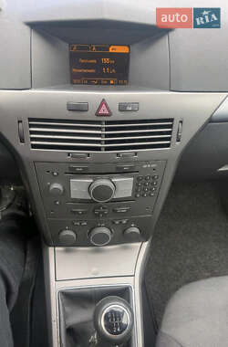 Универсал Opel Astra 2006 в 