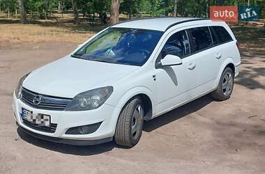 Универсал Opel Astra 2010 в Кропивницком