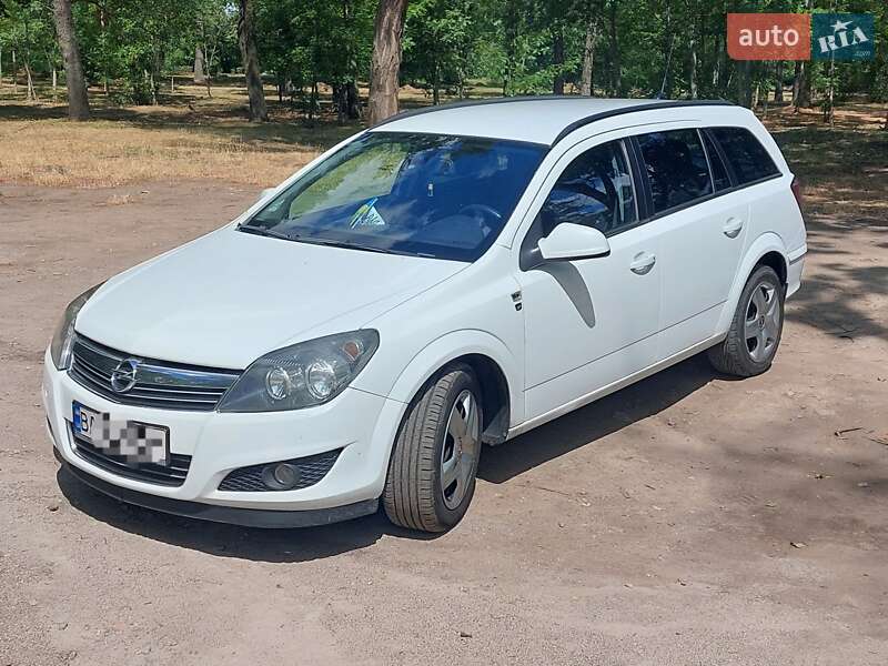 Универсал Opel Astra 2010 в Кропивницком фото 3 Универсал Opel Astra 2010 в Кропивницком