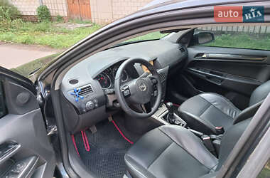 Универсал Opel Astra 2005 в 