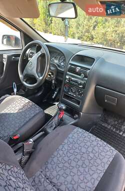 Хэтчбек Opel Astra 1999 в 