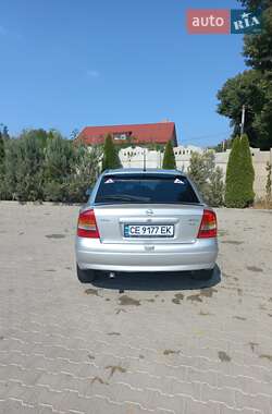 Хэтчбек Opel Astra 1999 в 