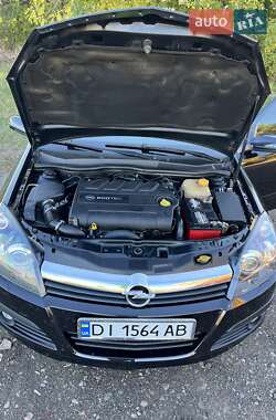 Хэтчбек Opel Astra 2006 в 