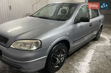 Седан Opel Astra 2007 в Лысянке