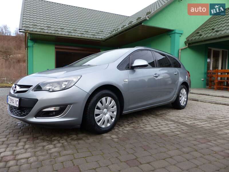 Универсал Opel Astra 2013 в Делятине