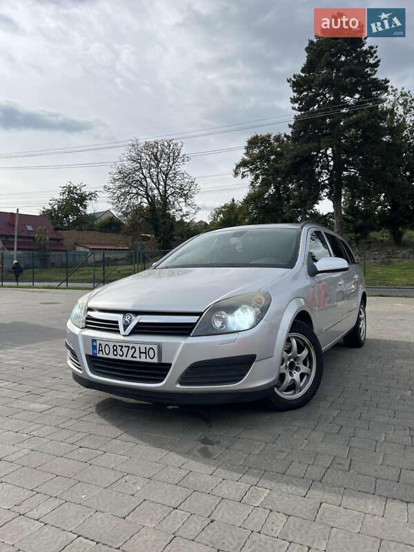 Универсал Opel Astra 2006 в Ужгороде
