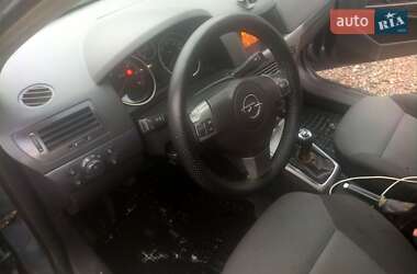 Универсал Opel Astra 2004 в 
