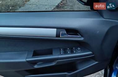 Универсал Opel Astra 2009 в 