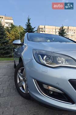 Универсал Opel Astra 2014 в Львове