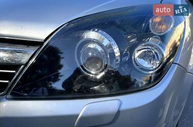 Хэтчбек Opel Astra 2009 в 