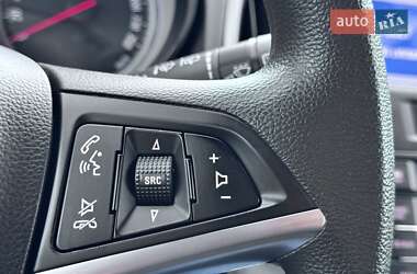 Универсал Opel Astra 2013 в 