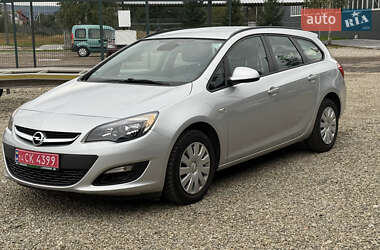 Универсал Opel Astra 2015 в Калуше
