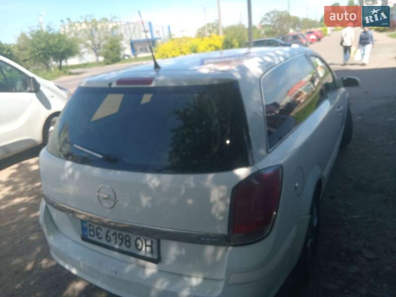 Универсал Opel Astra 2007 в Дрогобыче