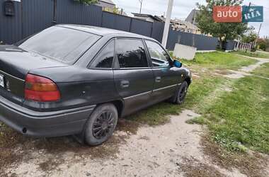 Седан Opel Astra 1994 в 