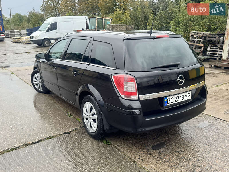 Универсал Opel Astra 2007 в Стрые