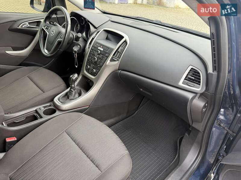 Хэтчбек Opel Astra 2010 в Шептицькому