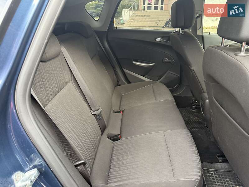 Хэтчбек Opel Astra 2010 в Шептицькому