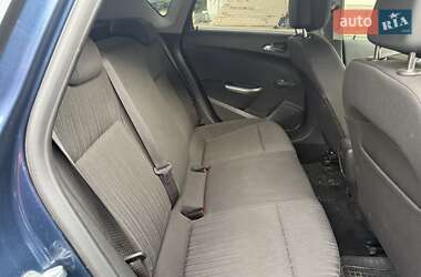 Хэтчбек Opel Astra 2010 в 