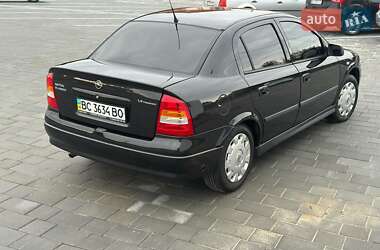 Седан Opel Astra 2008 в 