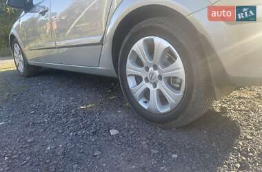 Универсал Opel Astra 2005 в 