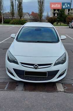 Універсал Opel Astra 2013 в Тернополі