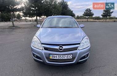 Хэтчбек Opel Astra 2007 в Одессе