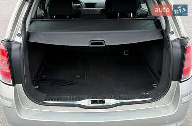 Универсал Opel Astra 2006 в 