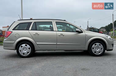 Универсал Opel Astra 2006 в 