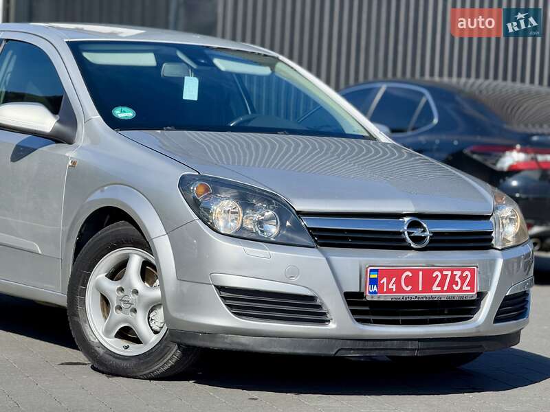 Хэтчбек Opel Astra 2006 в Межгорье