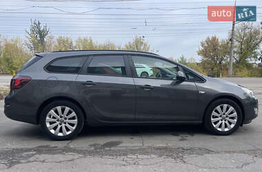 Универсал Opel Astra 2011 в 
