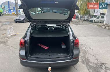 Универсал Opel Astra 2011 в 