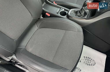 Универсал Opel Astra 2011 в 