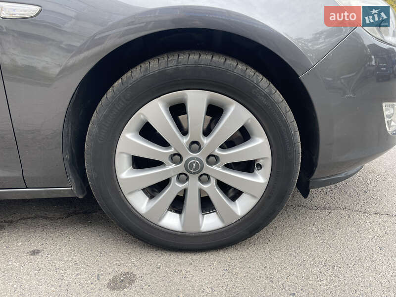 Универсал Opel Astra 2011 в Сумах