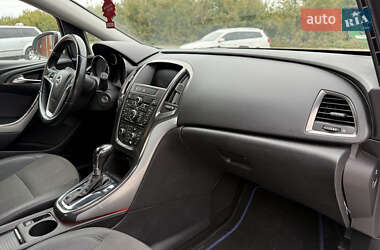 Хэтчбек Opel Astra 2010 в 