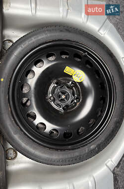 Хэтчбек Opel Astra 2010 в 