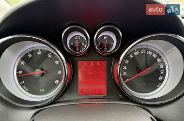 Хэтчбек Opel Astra 2010 в 