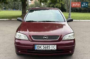 Седан Opel Astra 2008 в 