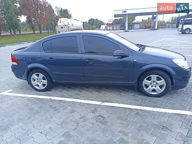 Седан Opel Astra 2008 в Тульчине