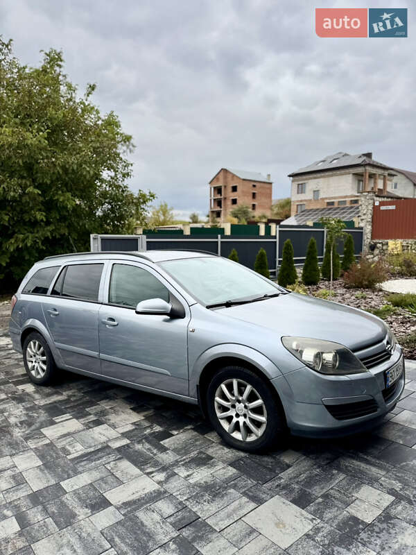 Универсал Opel Astra 2005 в Тернополе